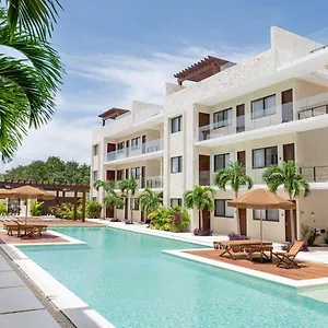blue-luxury-kukulkan-apartments.quintano-roohotels.com/